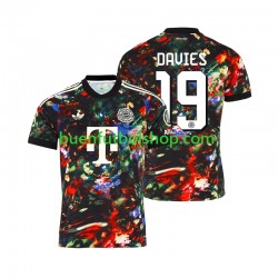 Camiseta de Fútbol Bayern de Múnich Alphonso Davies 19 Oktoberfest 2026-2027 Primera Equipación Manga Corta Hombre Camiseta de Fútbol Bayern de Múnich Alphonso Davies 19 Oktoberfest 2026-2027 Primera Equipación Manga Corta Hombre