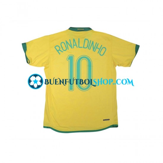 Camiseta de Fútbol Brasil RONALDINHO 10 Retro 2006 Primera Equipación Manga Corta Hombre